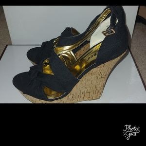 NWT Bamboo Wedge Sandals